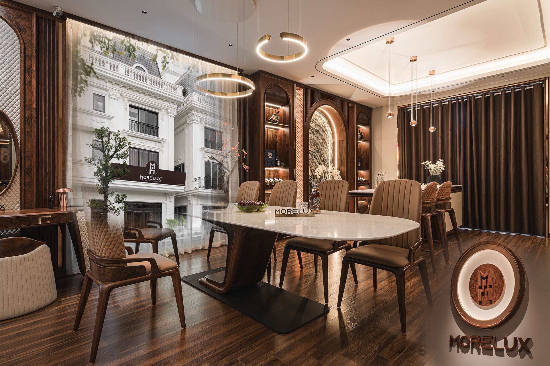 Showroom nội thất gỗ óc chó cao cấp